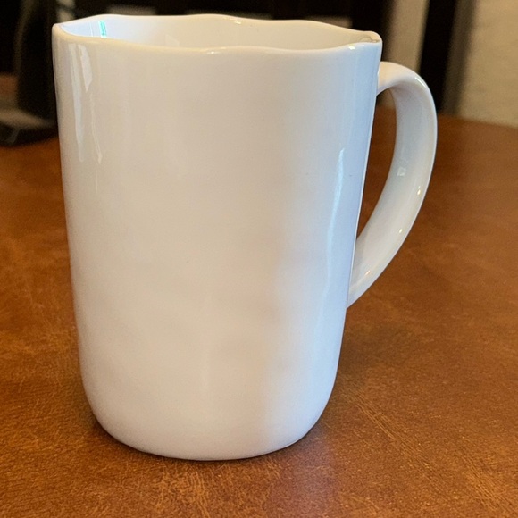 LL4- CRATE & BARREL Mercer mug--coffee cup in textured-hammered white - Picture 1 of 5